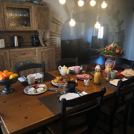 Homestay La Fezendes Miradoux